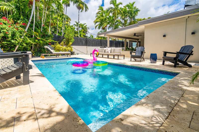 7 bedroom SingleFamilyResidence at 520 SW 22 rd, Brickell Estates, Miami — photo 5
