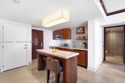 6801 Collins Ave 909, Miami Beach FL - photo 7 of 19