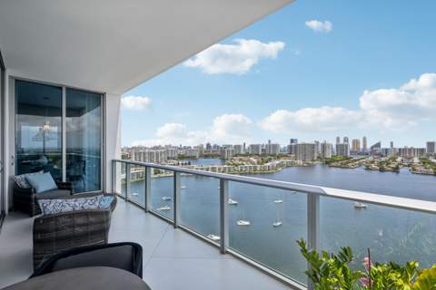 17301 Biscayne Boulevard Ph-7, North Miami Beach FL - photo 8 of 64
