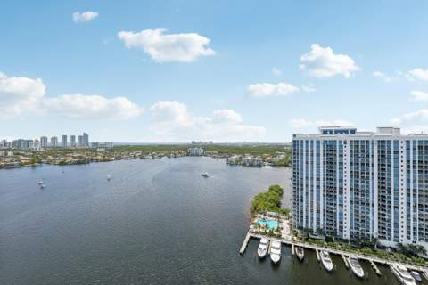 17301 Biscayne Boulevard Ph-7, North Miami Beach FL - photo 9 of 64