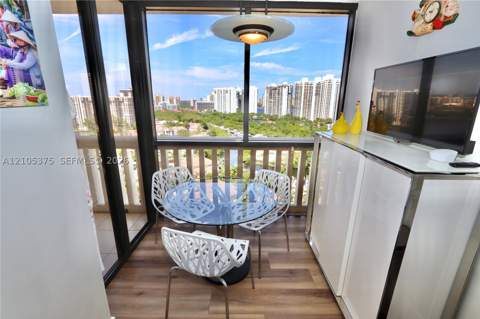 1000 Island Blvd 2005, Aventura FL - photo 12 of 33