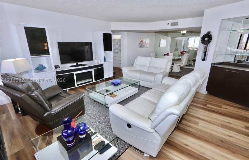 2 bedroom Condominium at 1000 Island Blvd 2005, 1000 Isl Blvd Williams Is, Aventura — photo 4