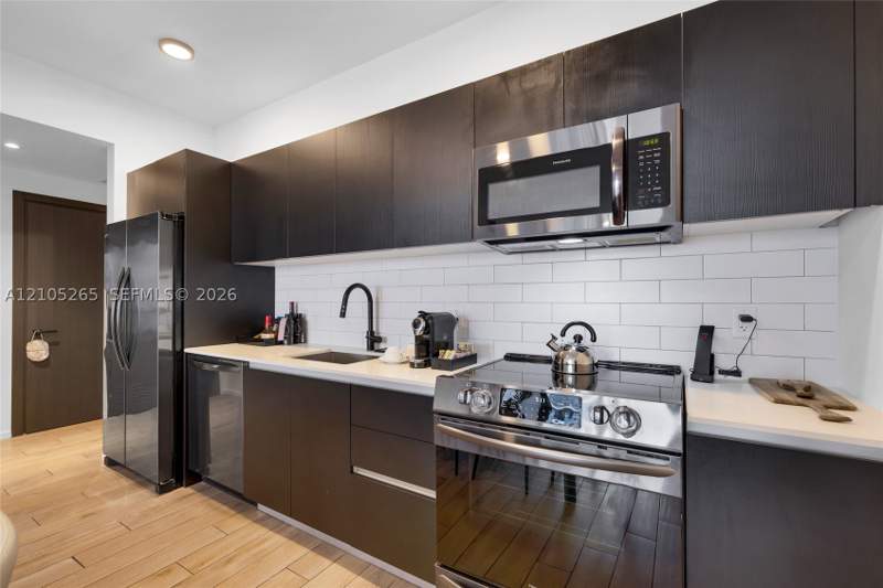 1 bedroom Condominium at 398 NE 5th St 2219, Map Of Miami Dade Co. FL., Miami — photo 3