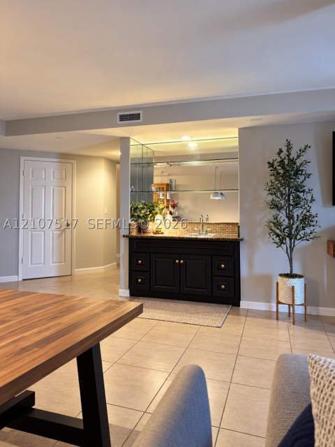 16531 NE 35th Ave 402-11, North Miami Beach FL - photo 10 of 32