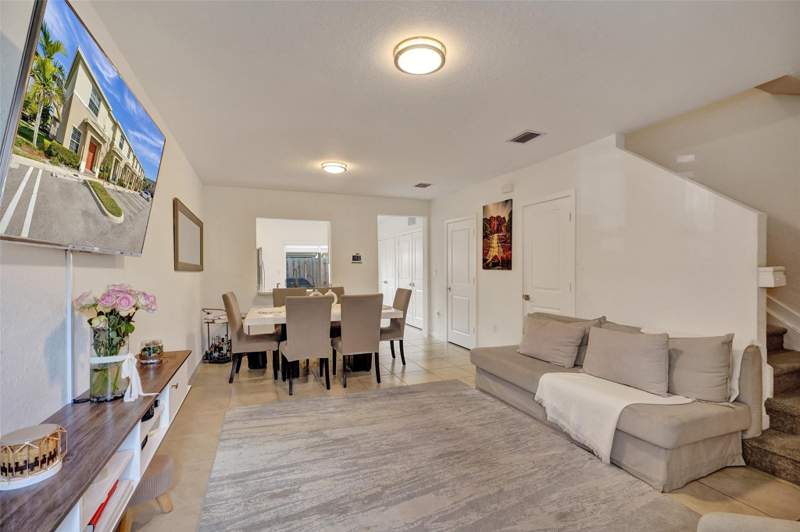 2 bedroom Townhouse at 540 NE 4th Terrace, Fvp Subdivision, Florida City — photo 4