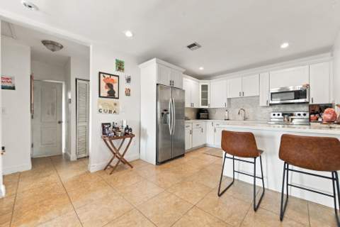 1710 NW 6th Street, Miami FL - photo 8 of 26