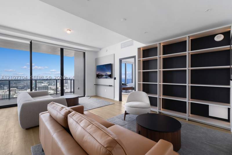2 bedroom Condominium at 20 NE 11th 5201, E11Even Residences, Miami — photo 3