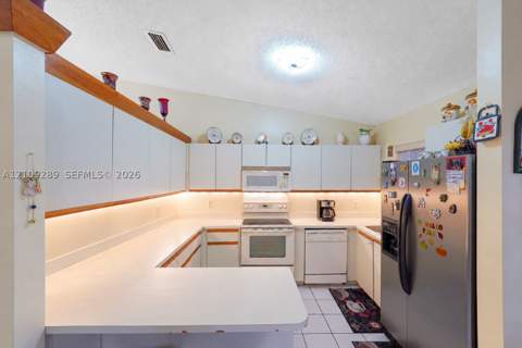 10241 NW 125th St, Hialeah Gardens FL - photo 8 of 43