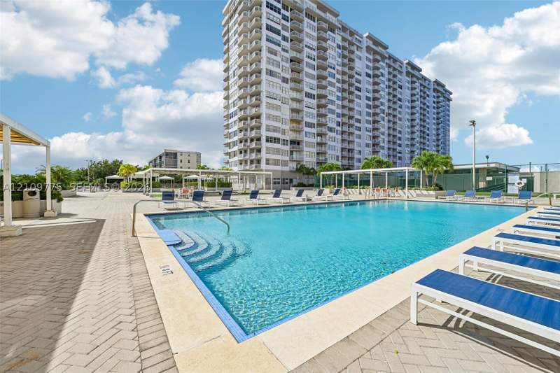 2 bedroom Condominium at 18011 Biscayne Blvd 705, Del Prado Marina, Aventura — photo 2