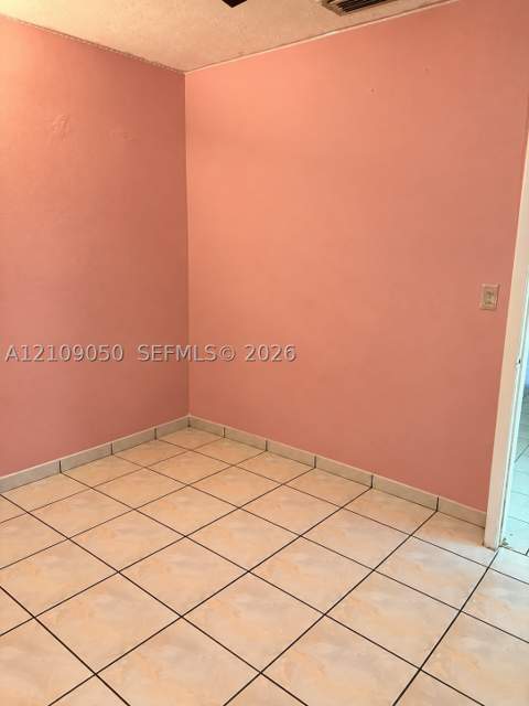 12054 SW 117th Ter, Miami FL - photo 9 of 31