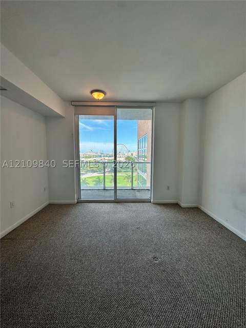 244 Biscayne Blvd 703, Miami FL - photo 12 of 18