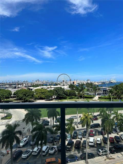 244 Biscayne Blvd 703, Miami FL - photo 9 of 18