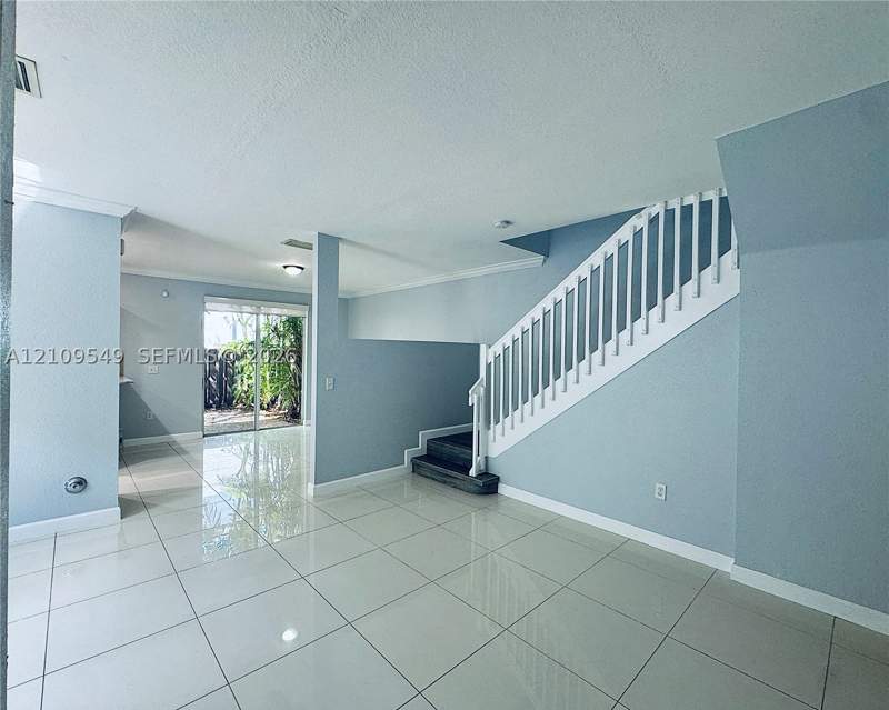 4 bedroom Townhouse at 1035 NE 207th Ter, Ives Dairy Townhomes, Miami — photo 3