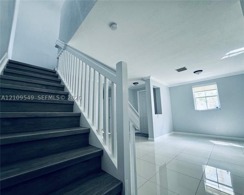 4 bedroom Townhouse at 1035 NE 207th Ter, Ives Dairy Townhomes, Miami — photo 4