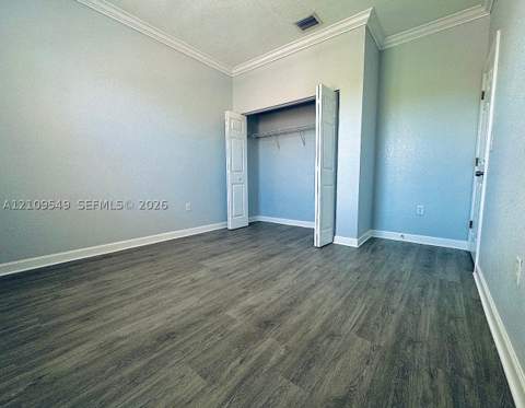 1035 NE 207th Ter, Miami FL - photo 7 of 18