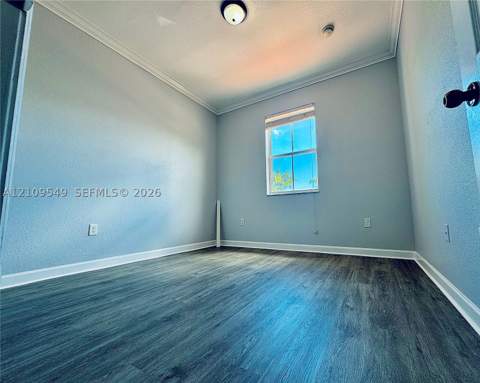 1035 NE 207th Ter, Miami FL - photo 8 of 18