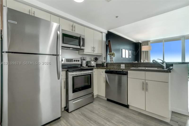 1 bedroom Condominium at 2889 Mcfarlane Rd 1112, Mutiny Park Condo, Miami — photo 5