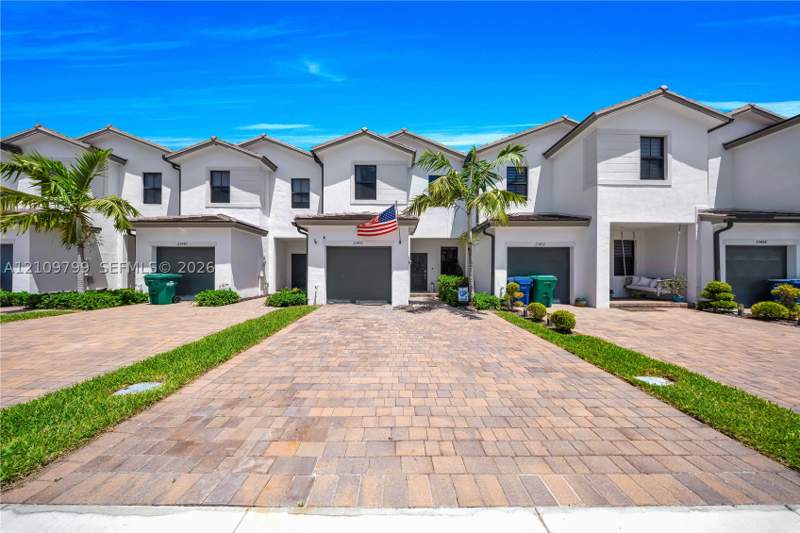3 bedroom Townhouse at 23436 SW 129th Ave, Siena Reserve South, Homestead — photo 2