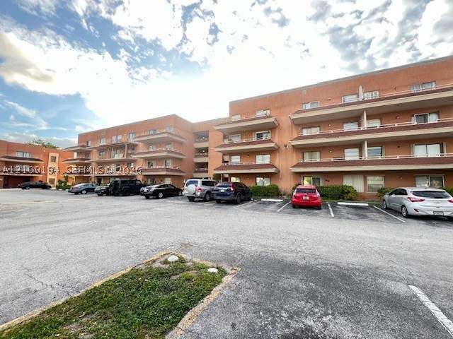 1 bedroom Condominium at 17530 NW 68th Ave C2007, Lakeview Gardens At Miami, Hialeah — photo 2