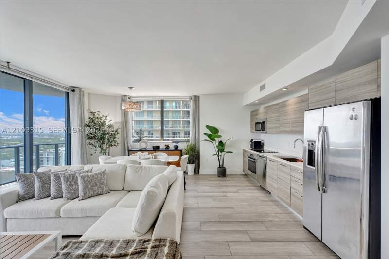 2 bedroom Condominium at 121 NE 34th St 2809, 3401 Midtown Condo, Miami — photo 5