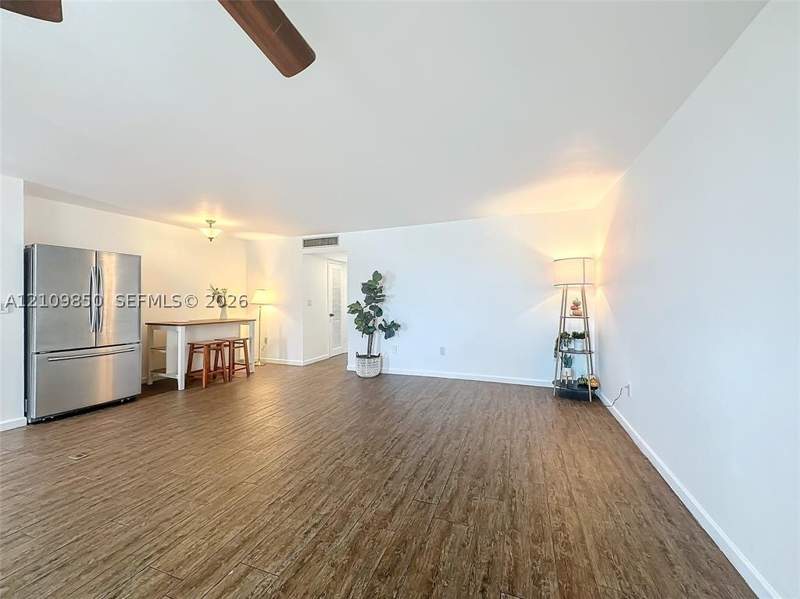 1 bedroom Condominium at 7133 Bay Dr 705, The Knightsbridge Condo, Miami Beach — photo 2