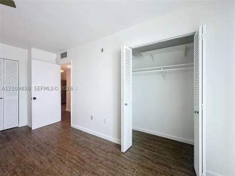 7133 Bay Dr 705, Miami Beach FL - photo 9 of 38