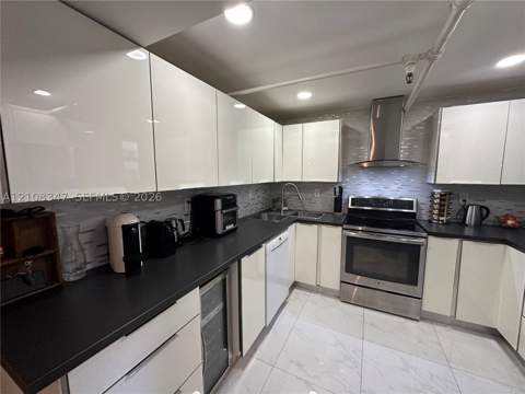 6820 Indian Creek Dr 1C, Miami Beach FL - photo 6 of 25