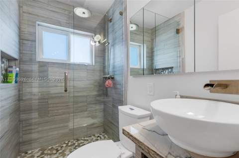 821 84th St, Miami Beach FL - photo 12 of 20