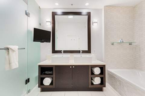 5300 NW 87th Avenue 807, Doral FL - photo 13 of 16