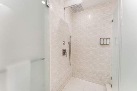5300 NW 87th Avenue 807, Doral FL - photo 14 of 16