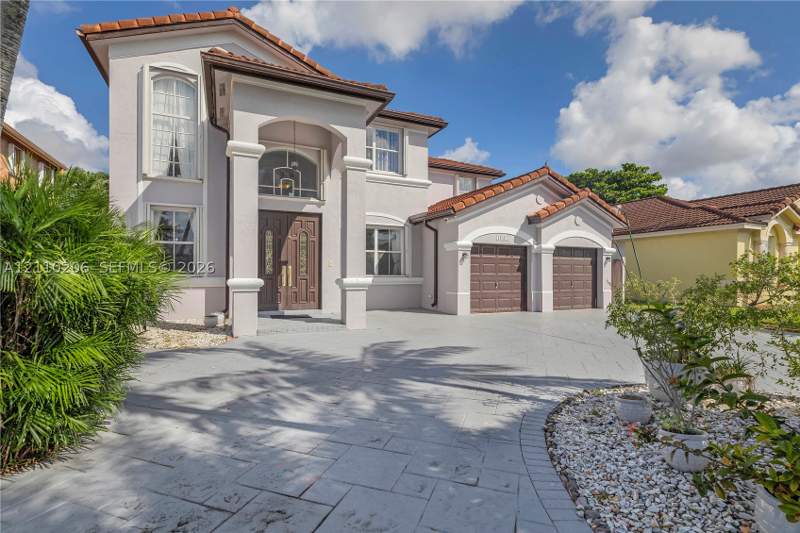 4 bedroom SingleFamilyResidence at 14843 SW 24th St, Sella Sub, Miami — photo 2