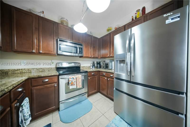 5 bedroom SingleFamilyResidence at 3076 SE 4th Ct, Rauls Place At Oasis, Homestead — photo 4