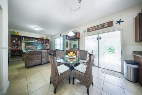 3076 SE 4th Ct, Homestead FL - photo 6 of 10