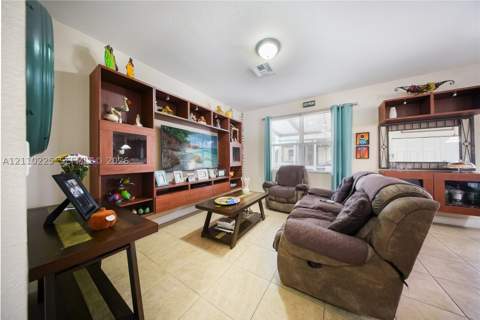 3076 SE 4th Ct, Homestead FL - photo 8 of 10