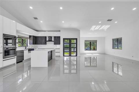 1205 Wallace St, Coral Gables FL - photo 13 of 54