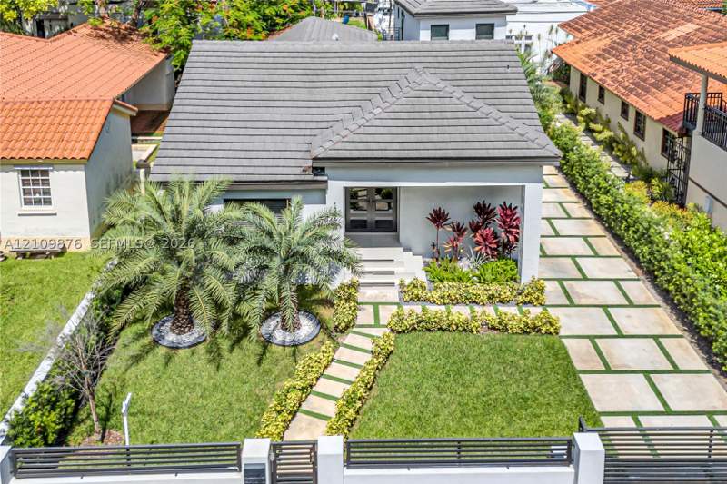 5 bedroom SingleFamilyResidence at 1205 Wallace St, Tamiami Place Plan No 3, Coral Gables — photo 2