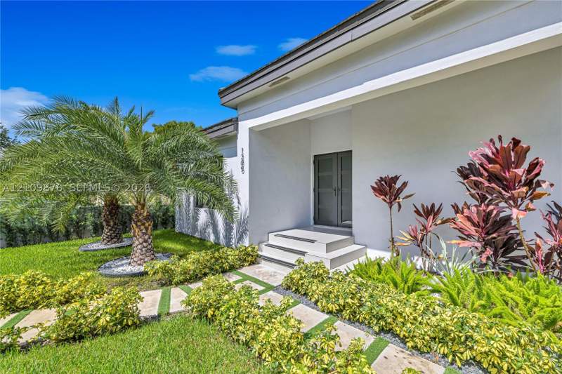 5 bedroom SingleFamilyResidence at 1205 Wallace St, Tamiami Place Plan No 3, Coral Gables — photo 5