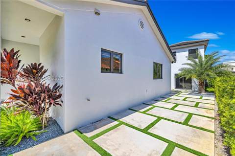 1205 Wallace St, Coral Gables FL - photo 6 of 54