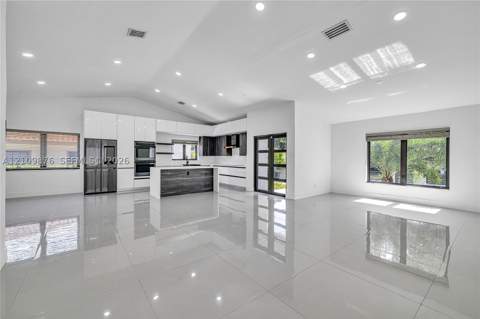 1205 Wallace St, Coral Gables FL - photo 9 of 54