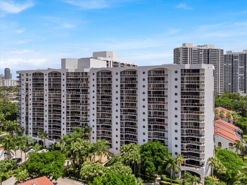 2 bedroom Condominium at 3610 Yacht Club Dr 805, Portsview @ The Waterways, Aventura — photo 4