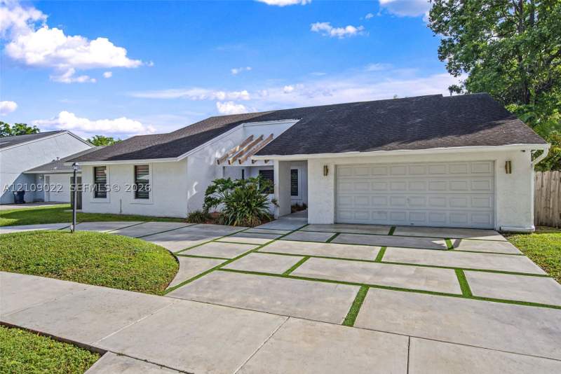 3 bedroom SingleFamilyResidence at 12220 SW 93rd St, Habitat Estates Sec 3, Miami — photo 3
