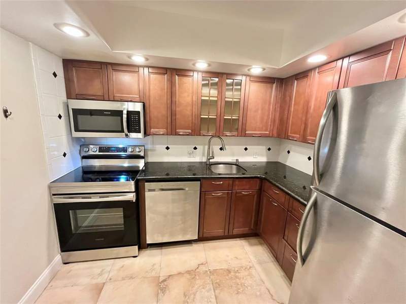 2 bedroom Condominium at 3625 N Country Club Drive 210, Aventura Eldorado Condo, Aventura — photo 5