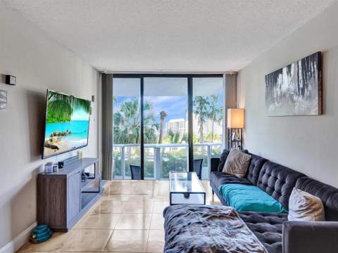 3625 N Country Club Drive 210, Aventura FL - photo 8 of 38