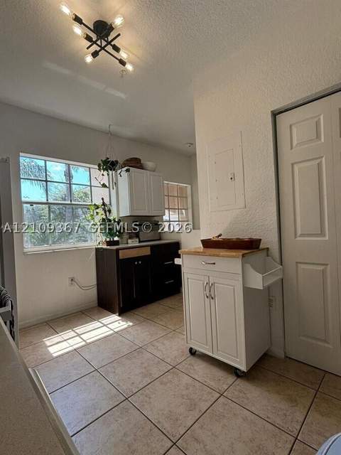 5610 NW 114th Pl 212, Doral FL - photo 8 of 9