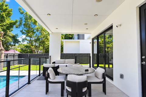 1509 SW 15th St, Miami FL - photo 6 of 38