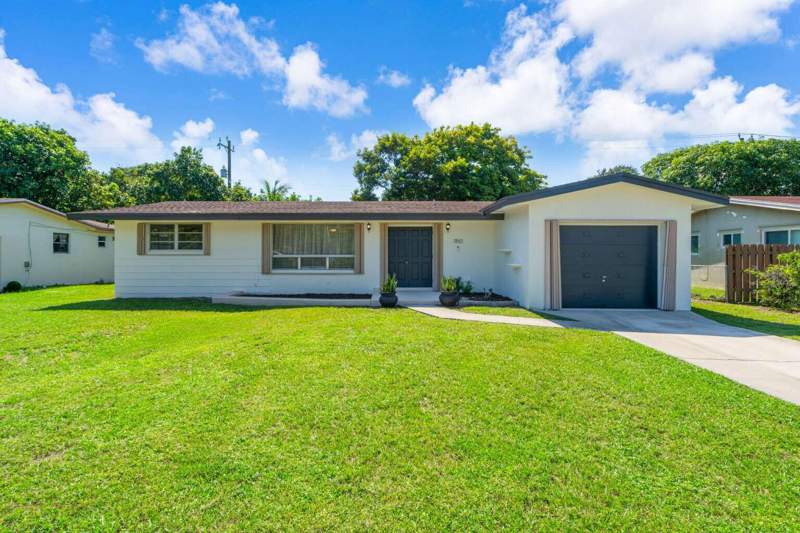 3 bedroom SingleFamilyResidence at 1150 NE 205th Terrace, Lucky Star Estates, Miami — photo 3