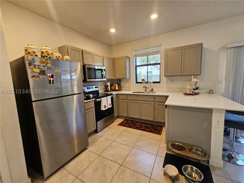 465 NE 12th St, Florida City FL - photo 13 of 36