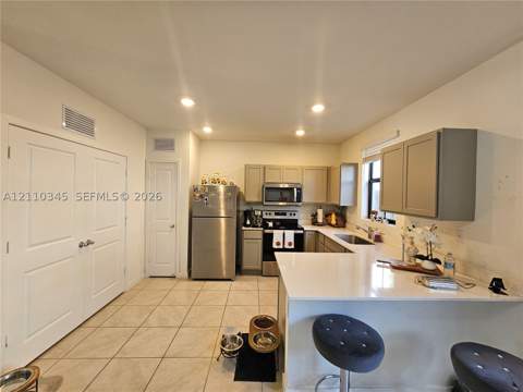 465 NE 12th St, Florida City FL - photo 14 of 36