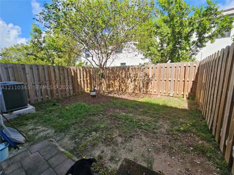 465 NE 12th St, Florida City FL - photo 17 of 36