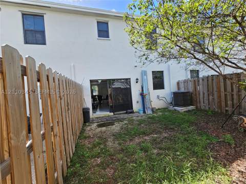 465 NE 12th St, Florida City FL - photo 18 of 36
